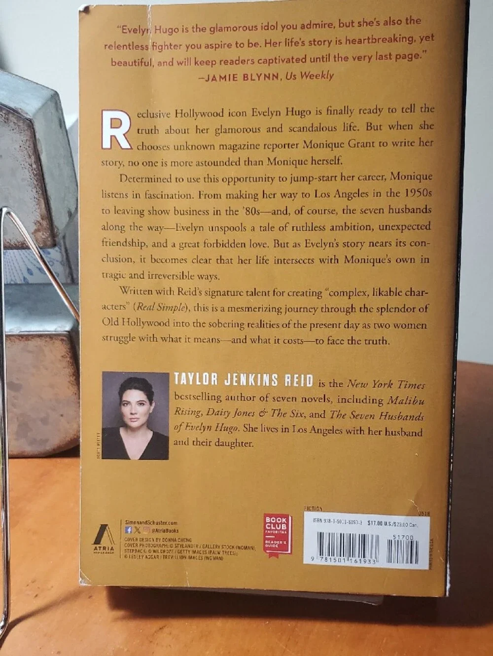 The Seven Husbands Of Evelyn Hugo Paperback Book